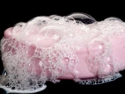 Как бактерии могут заменить шампунь и мыло
