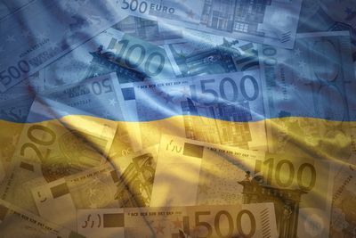 Мнения экспертов: как национализация привата повлияет на экономику украины - «финансы»