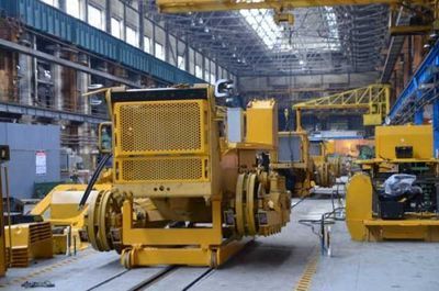 На чтз запущен новый конвейер мощностью 2 тыс. бульдозеров в год - «новости челябинска»