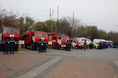 В караганде состоялась выставка спасательной техники, посвященная дню создания служб чс