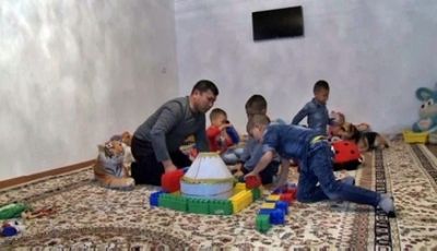 В жамбылской области семья полицейского усыновила сразу пятерых детей